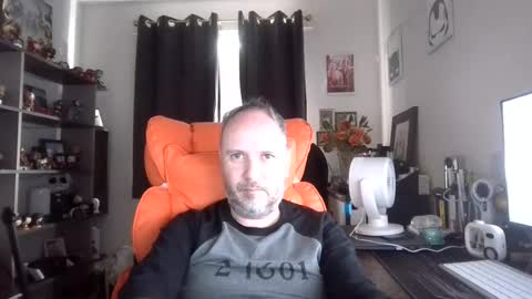 Snapshot of eastmidssoul chatting on June 26, 2026, 7:35 am eastmidssoul online show from June 26, 2026, 7:35 am