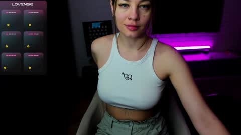 Snapshot of easy_heasy chatting on January 27, 2025, 2:53 am online show from January 27, 2025, 2:53 am