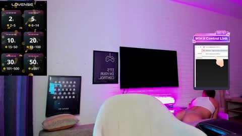 Snapshot of easy_heasy chatting on January 29, 2025, 6:12 am online show from January 29, 2025, 6:12 am