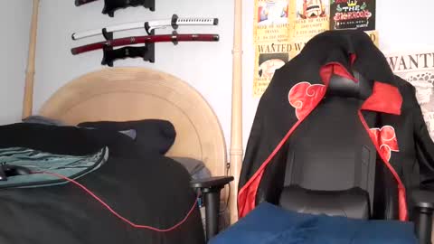 Snapshot of easybreezy20 chatting on December 2, 2024, 5:59 am TWITTER INSTAGRAM easybreezy20 ONLINE 1230 AM TO 7AM online show from December 2, 2024, 5:59 am