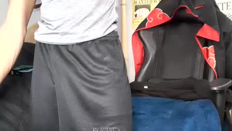 Snapshot of easybreezy20 chatting on December 31, 2024, 6:16 am TWITTER INSTAGRAM easybreezy20 ONLINE 1230 AM TO 7AM online show from December 31, 2024, 6:16 am