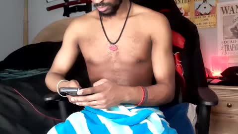 Snapshot of easybreezy20 chatting on January 17, 2025, 6:47 am TWITTER INSTAGRAM easybreezy20 ONLINE 1230 AM TO 7AM online show from January 17, 2025, 6:47 am