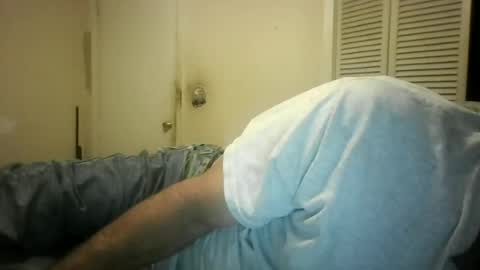 Snapshot of easye4015 chatting on June 27, 2026, 12:10 pm Easye online show from June 27, 2026, 12:10 pm