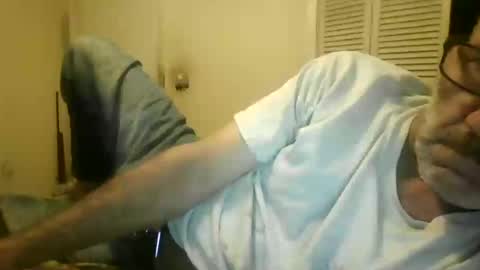 Snapshot of easye4015 chatting on June 27, 2026, 12:22 pm Easye online show from June 27, 2026, 12:22 pm