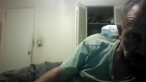 Snapshot of easye4015 chatting on July 11, 2026, 9:34 am Easye online show from July 11, 2026, 9:34 am