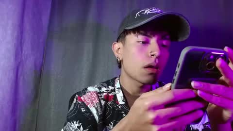 Snapshot of eather_luxury chatting on January 18, 2025, 7:48 pm eather_luxury online show from January 18, 2025, 7:48 pm