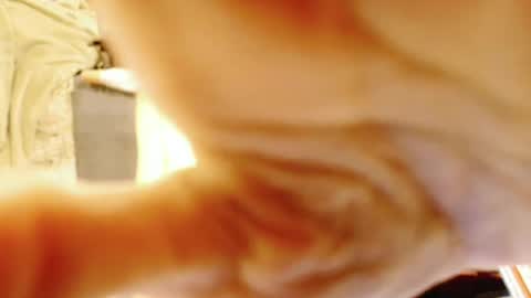 Six online show from June 5, 2026, 6:24 pm