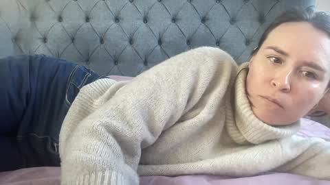 Nadia Ferreira  online show from January 14, 2026, 11:49 am