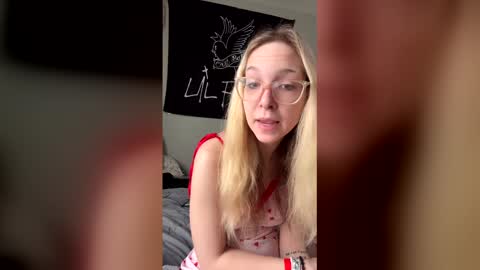 eazzye2311 online show from March 13, 2026, 8:48 pm