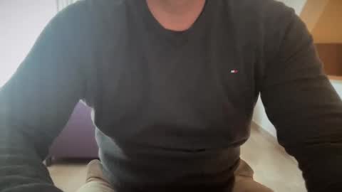 ebnk15 online show from February 19, 2025, 6:55 am