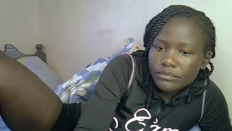 Queen online show from December 2, 2025, 10:20 am