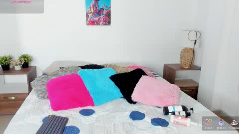 ebony_cute9 online show from April 7, 2026, 7:03 pm