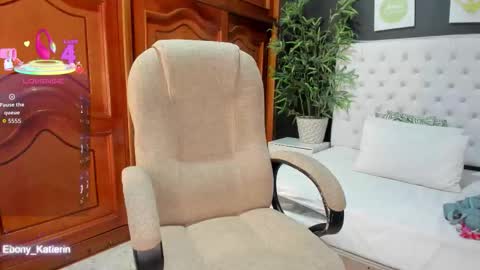 ebony_katterin online show from October 15, 2025, 10:59 am