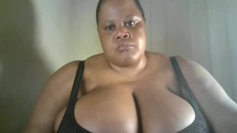 ebony_magixs online show from September 24, 2025, 1:42 am