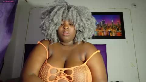 LINA  online show from May 12, 2026, 7:49 am