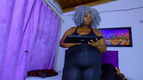 Snapshot of ebony_neighbormoans chatting on July 7, 2026, 3:20 am LINA online show from July 7, 2026, 3:20 am