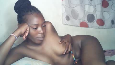 ebony_phoenix12 online show from October 25, 2025, 2:08 am