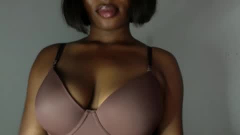 delilah online show from May 3, 2026, 6:58 pm