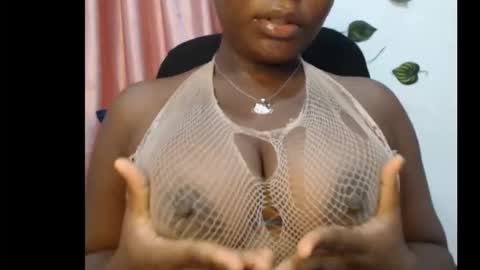 Snapshot of ebony_sexy_queen chatting on November 4, 2025, 6:56 am Racheal online show from November 4, 2025, 6:56 am
