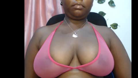 Snapshot of ebony_sexy_queen chatting on November 6, 2025, 7:20 am Racheal online show from November 6, 2025, 7:20 am