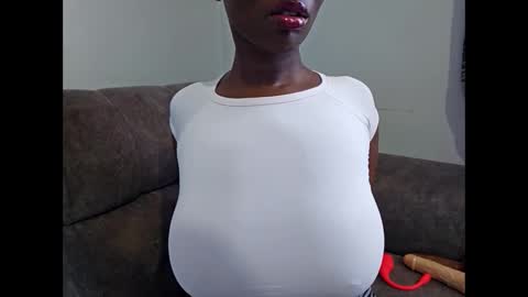 Ebony Melanie online show from November 3, 2025, 11:55 am
