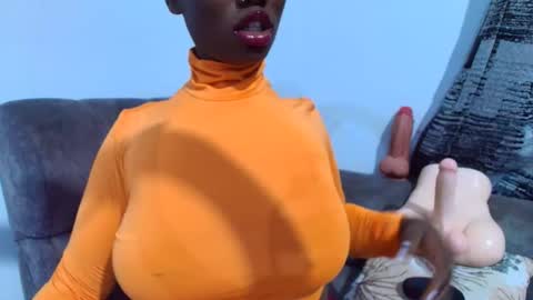 Ebony Melanie online show from February 14, 2026, 10:39 pm