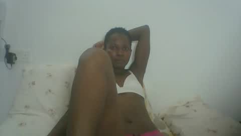 Snapshot of ebonycutegal1996 chatting on February 6, 2025, 10:00 pm TRIZER online show from February 6, 2025, 10:00 pm