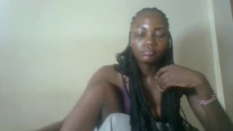Snapshot of ebonycutegal4 chatting on June 5, 2026, 7:03 am MELLEN online show from June 5, 2026, 7:03 am