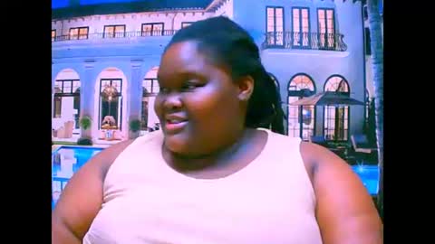 ebonyhotbuns4u2luv online show from October 13, 2025, 6:52 pm