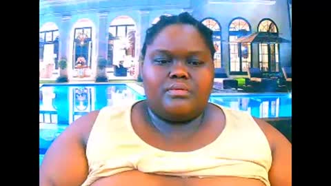 ebonyhotbuns4u2luv online show from February 18, 2026, 9:33 pm