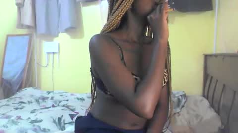 Ebonymuse2 online show from April 10, 2026, 8:08 am