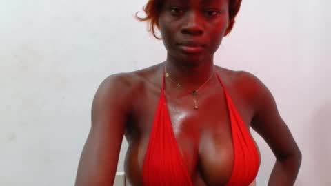 Snapshot of ebonypetiti chatting on March 6, 2026, 2:08 am queen online show from March 6, 2026, 2:08 am