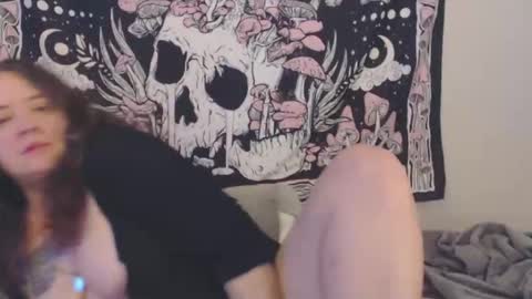 Snapshot of echosol17 chatting on March 11, 2026, 12:16 am Weird Echo online show from March 11, 2026, 12:16 am