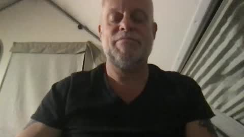 Snapshot of ecstaticz chatting on November 17, 2025, 2:39 am Z online show from November 17, 2025, 2:39 am