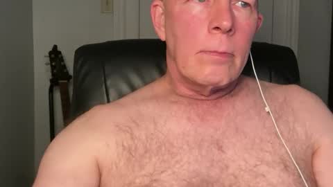 Snapshot of eddygl1968 chatting on December 3, 2024, 4:14 am Eddy online show from December 3, 2024, 4:14 am