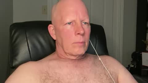 Snapshot of eddygl1968 chatting on December 12, 2024, 2:59 am Eddy online show from December 12, 2024, 2:59 am