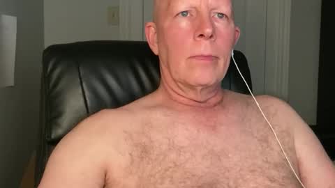 Snapshot of eddygl1968 chatting on December 20, 2024, 3:36 am Eddy online show from December 20, 2024, 3:36 am