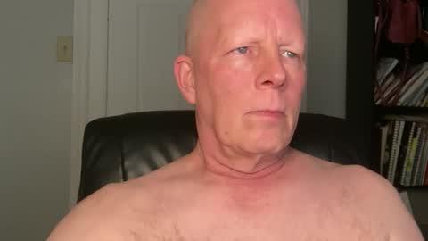 Snapshot of eddygl1968 chatting on November 11, 2025, 4:01 am Eddy online show from November 11, 2025, 4:01 am