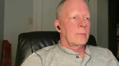 Eddy online show from December 18, 2025, 2:39 am