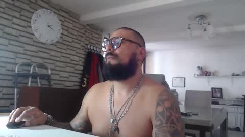 Snapshot of edgarram83 chatting on October 7, 2025, 8:17 pm edgarram83 online show from October 7, 2025, 8:17 pm