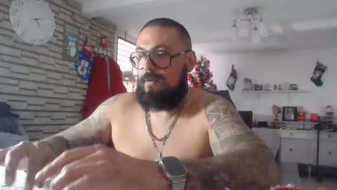 edgarram83 online show from December 15, 2025, 8:24 pm