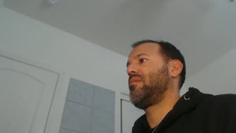 Snapshot of edge_masters chatting on December 11, 2024, 8:28 pm EdgeM online show from December 11, 2024, 8:28 pm