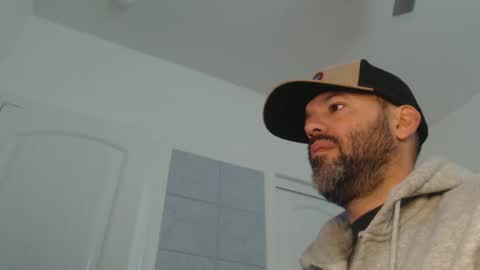 Snapshot of edge_masters chatting on December 23, 2024, 4:28 pm EdgeM online show from December 23, 2024, 4:28 pm