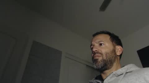 Snapshot of edge_masters chatting on January 14, 2025, 2:29 am EdgeM online show from January 14, 2025, 2:29 am