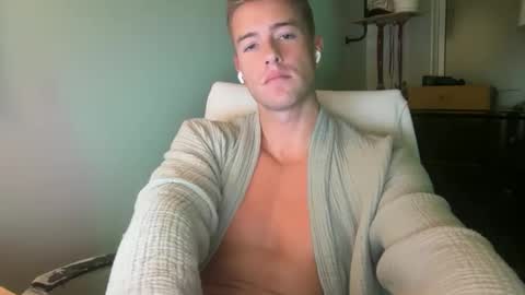 Snapshot of edginggrower chatting on October 28, 2025, 5:22 am edginggrower online show from October 28, 2025, 5:22 am