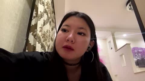 Snapshot of edinabluett chatting on February 18, 2026, 6:48 pm Eri online show from February 18, 2026, 6:48 pm