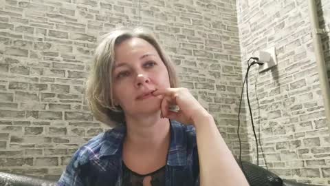 Snapshot of edithmanning chatting on December 10, 2024, 11:54 am edithmanning online show from December 10, 2024, 11:54 am