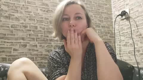 Snapshot of edithmanning chatting on December 13, 2024, 1:22 pm edithmanning online show from December 13, 2024, 1:22 pm