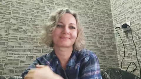 Snapshot of edithmanning chatting on January 13, 2025, 10:58 am edithmanning online show from January 13, 2025, 10:58 am