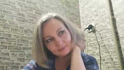 Snapshot of edithmanning chatting on January 21, 2025, 1:54 pm edithmanning online show from January 21, 2025, 1:54 pm